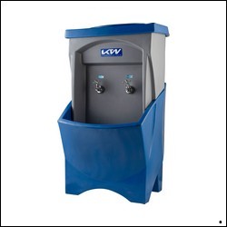 Bebedouro 40 litros com gabinete externo altamente resistente e atóxico. 40 litros de água gelada 2 torneiras. Colorido.